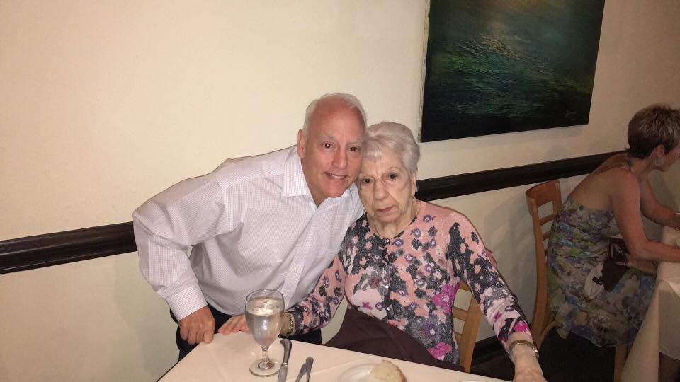 41861132_10156157844808462_4886551306757472256_n gifts for caregivers